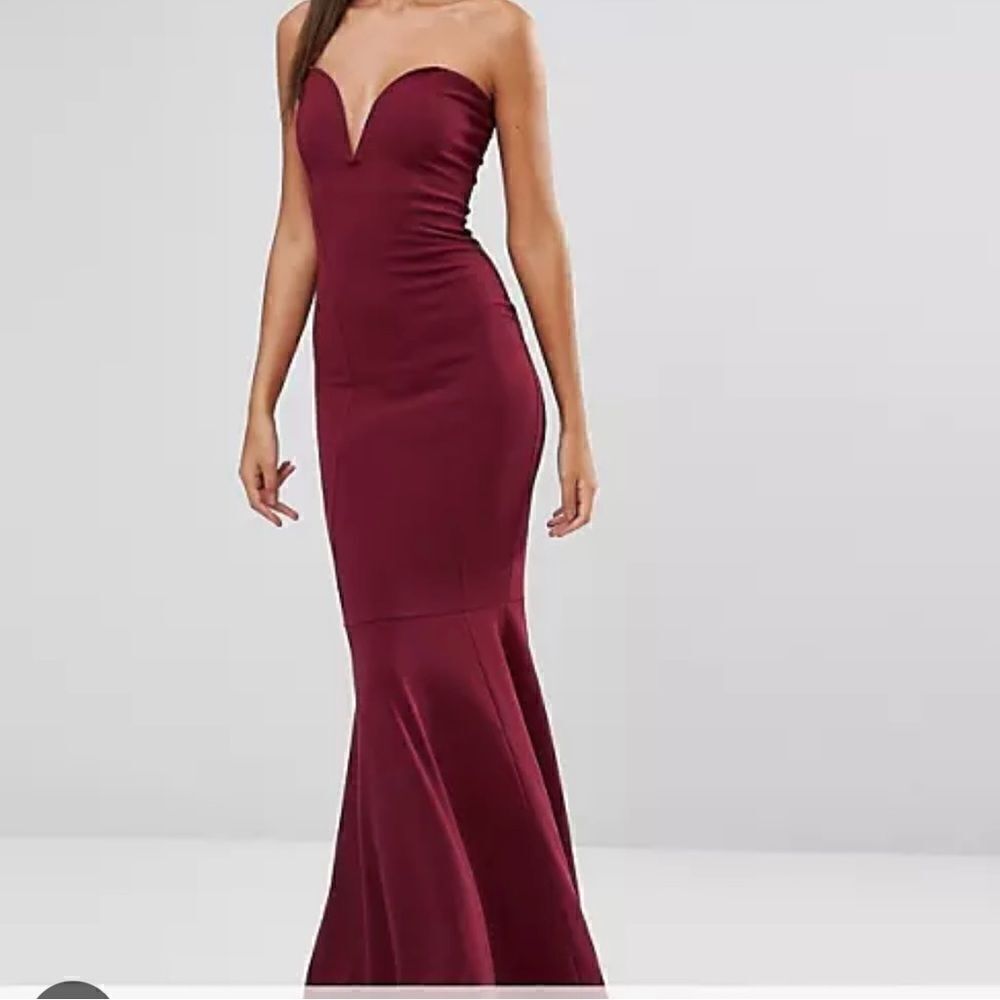 Women’s NWT Misguided Port Royal Tall Fishtail Maxi Dress. Size 6.